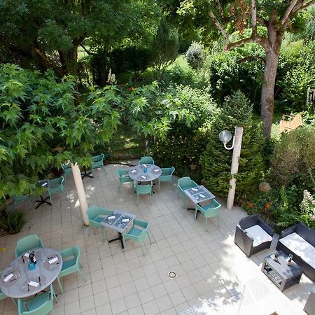 Le Lion D'Or Hotel Manzac-sur-Vern ภายนอก รูปภาพ