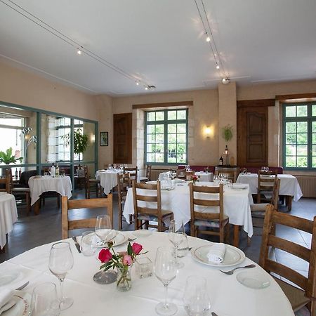 Le Lion D'Or Hotel Manzac-sur-Vern ภายนอก รูปภาพ