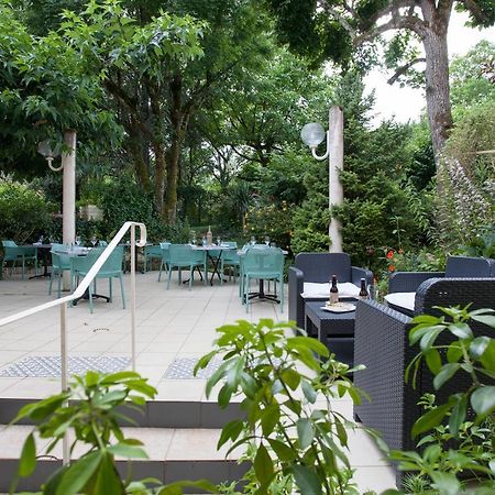 Le Lion D'Or Hotel Manzac-sur-Vern ภายนอก รูปภาพ