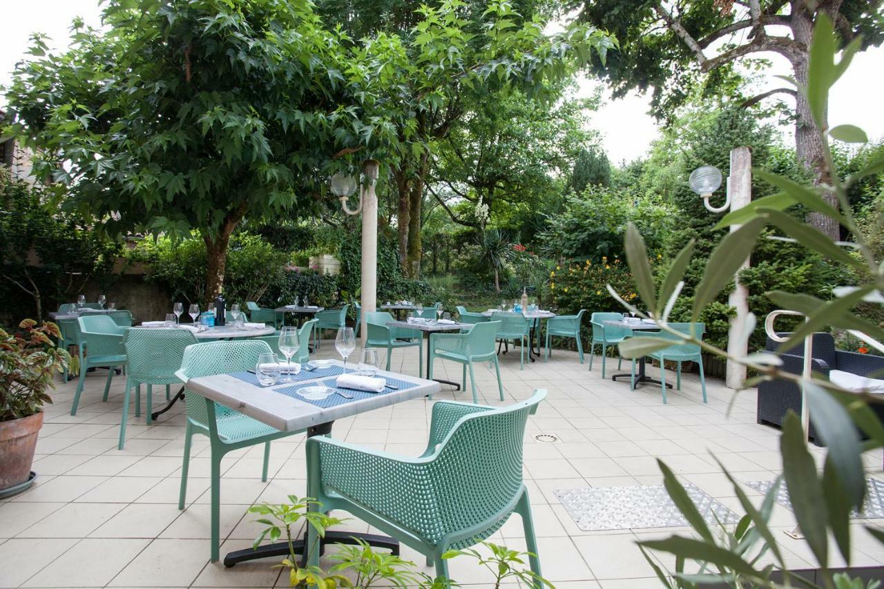 Le Lion D'Or Hotel Manzac-sur-Vern ภายนอก รูปภาพ