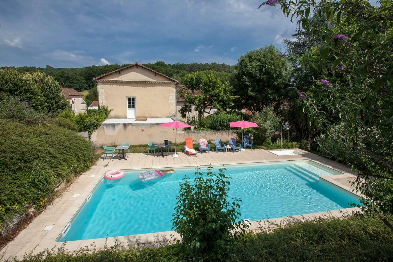 Le Lion D'Or Hotel Manzac-sur-Vern ภายนอก รูปภาพ