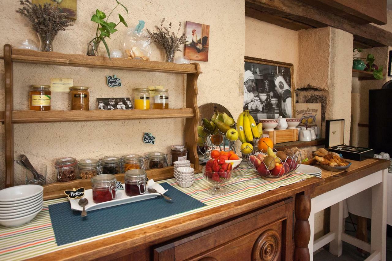 Le Lion D'Or Hotel Manzac-sur-Vern ภายนอก รูปภาพ