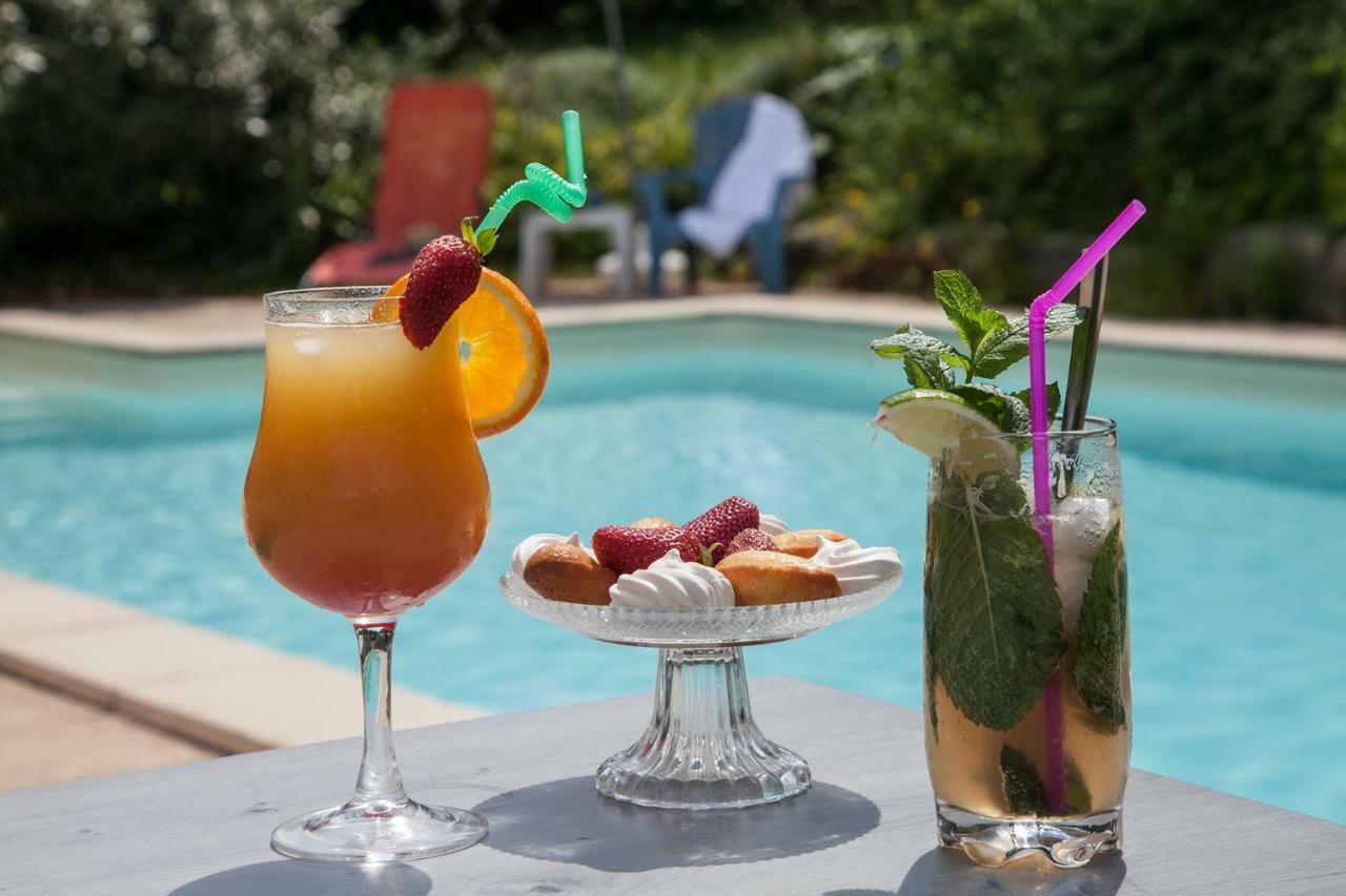 Le Lion D'Or Hotel Manzac-sur-Vern ภายนอก รูปภาพ